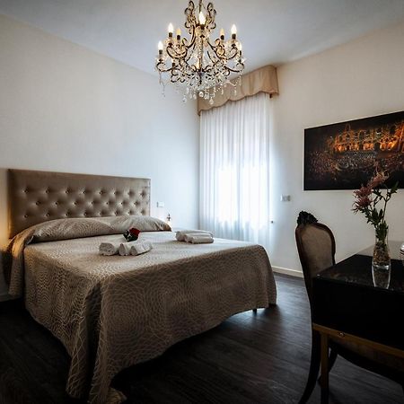 Hotel Sinfonia 23 à Ravenne Extérieur photo