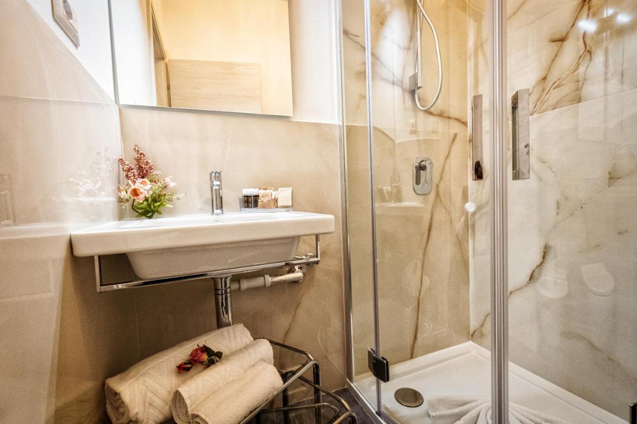 Hotel Sinfonia 23 à Ravenne Extérieur photo