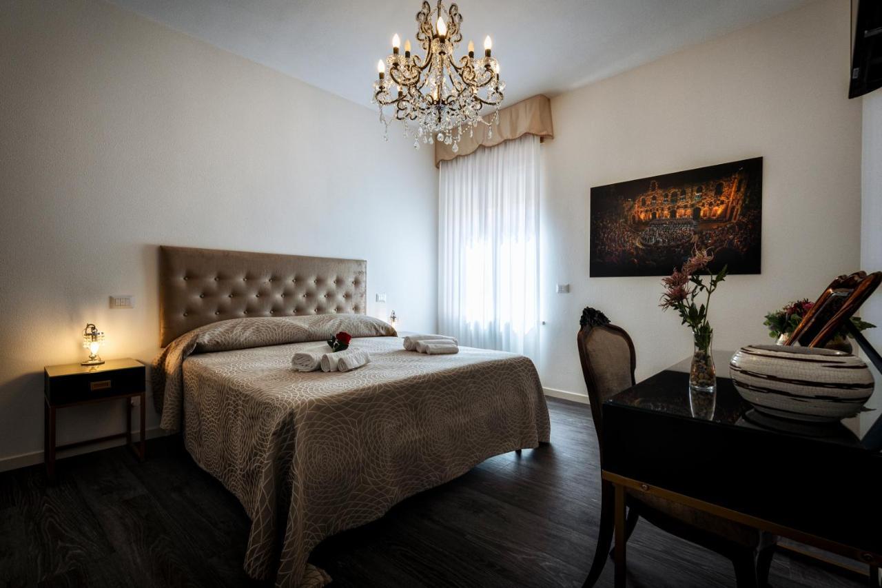 Hotel Sinfonia 23 à Ravenne Extérieur photo