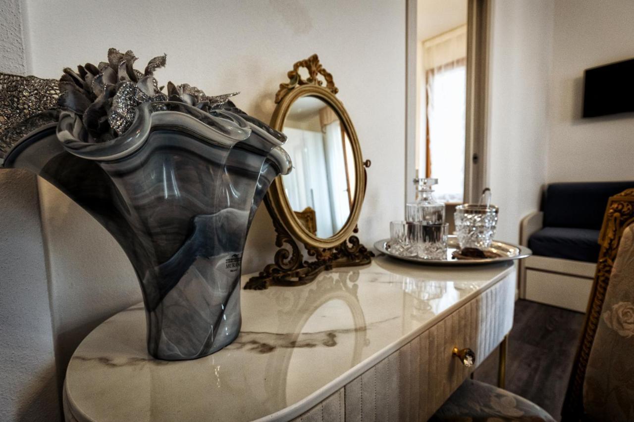 Hotel Sinfonia 23 à Ravenne Extérieur photo