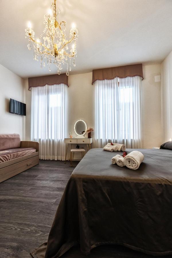 Hotel Sinfonia 23 à Ravenne Extérieur photo